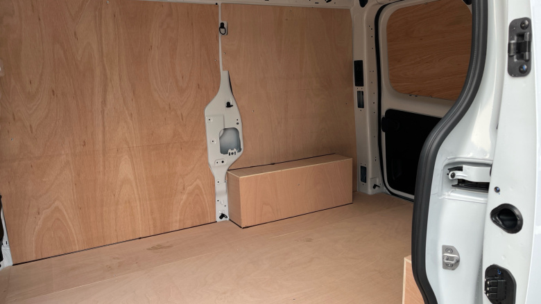 Renault Trafic Swb Diesel SL30 Blue dCi 150 Extra [Safety] Van